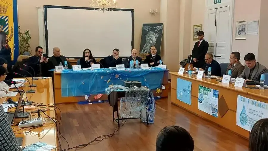 A Sersale il confronto sul servizio idrico: due miliardi per colmare deficit strutturale images A Sersale il confronto sul servizio idrico: due miliardi per colmare deficit strutturale