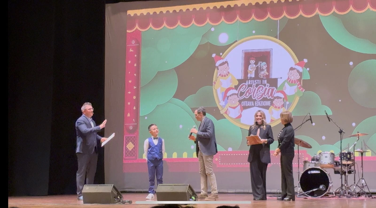 Catanzaro, Artisti in corsia vince la sfida: l'intrattenimento si trasforma in impegno sociale