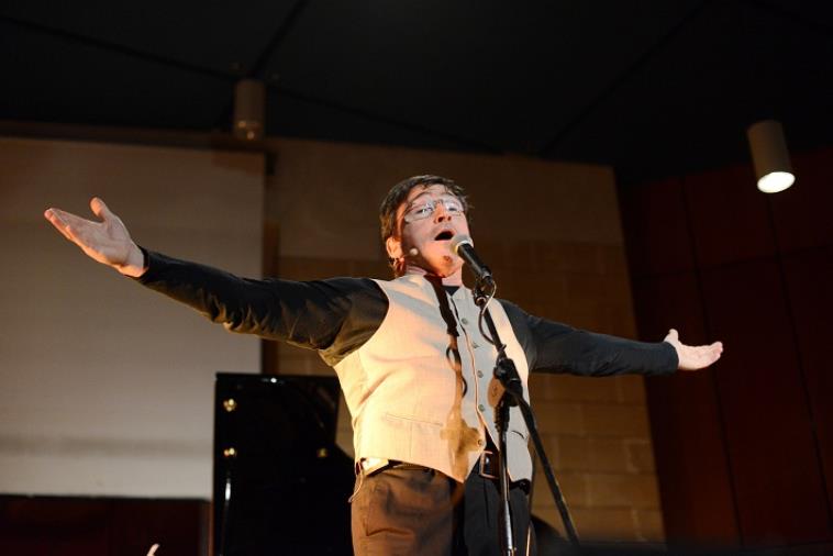 Reggio Calabria. Tutto pronto per il grande Cabaret alla villa comunale  images Reggio Calabria. Tutto pronto per il grande Cabaret alla villa comunale