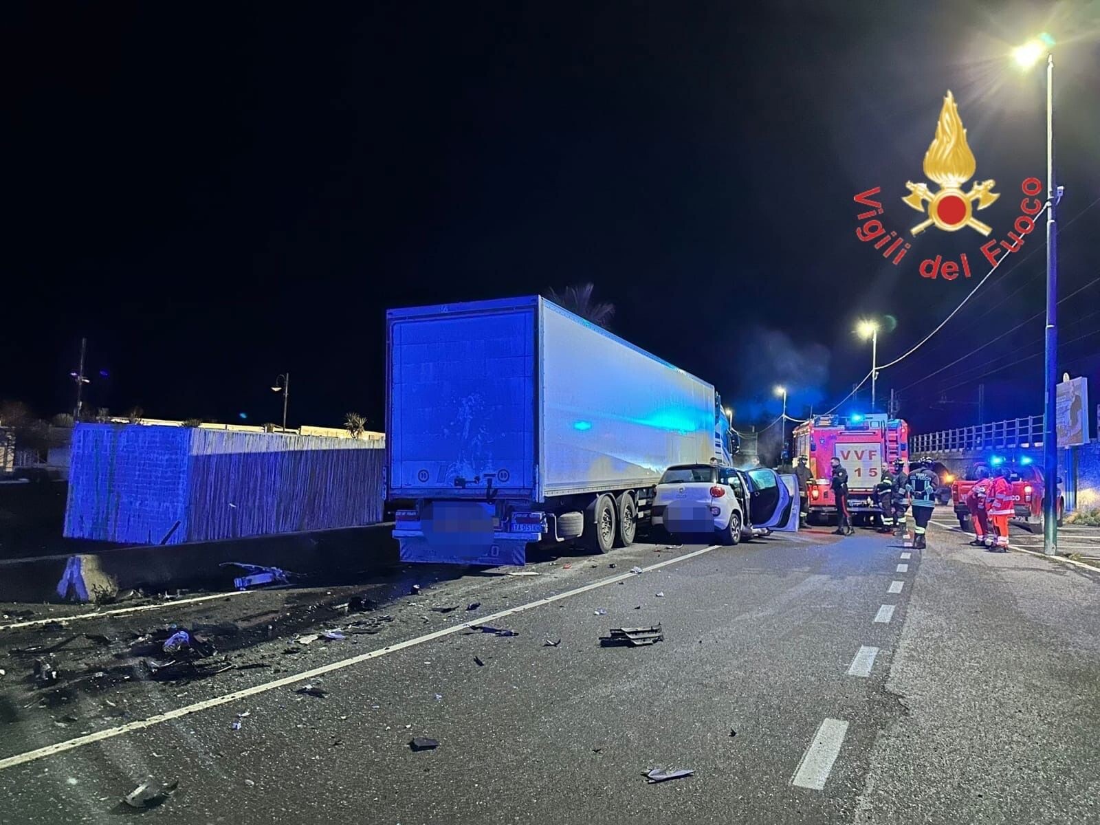 Tragico incidente sulla Statale 18 a Falerna: muore agente di polizia fuori servizio images Tragico incidente sulla Statale 18 a Falerna: muore agente di polizia fuori servizio