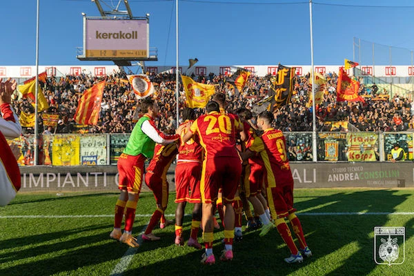 Serie BKT, Catanzaro e Avellino in campo alle 17.15: le formazioni ufficiali