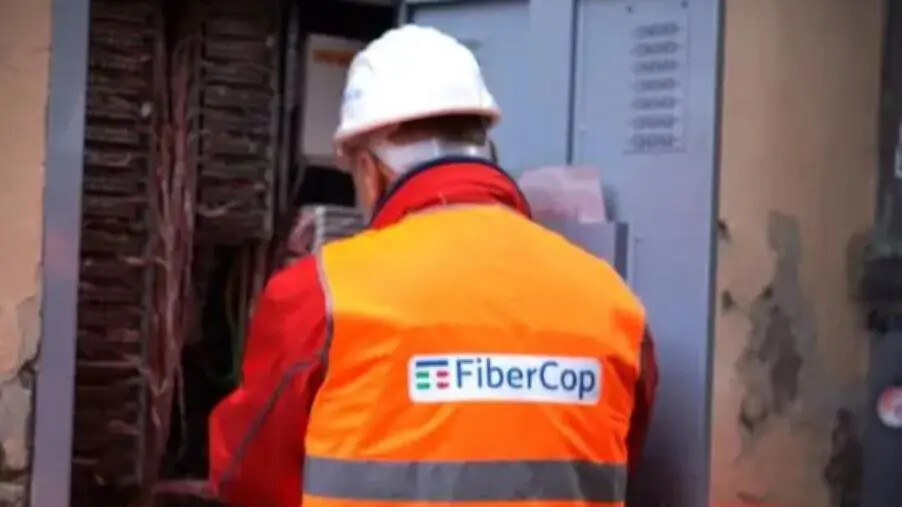 Bando Italia 1Giga: Calabria tra le Regioni con più civici collegati con la banda ultralarga images Bando Italia 1Giga: Calabria tra le Regioni con più civici collegati con la banda ultralarga