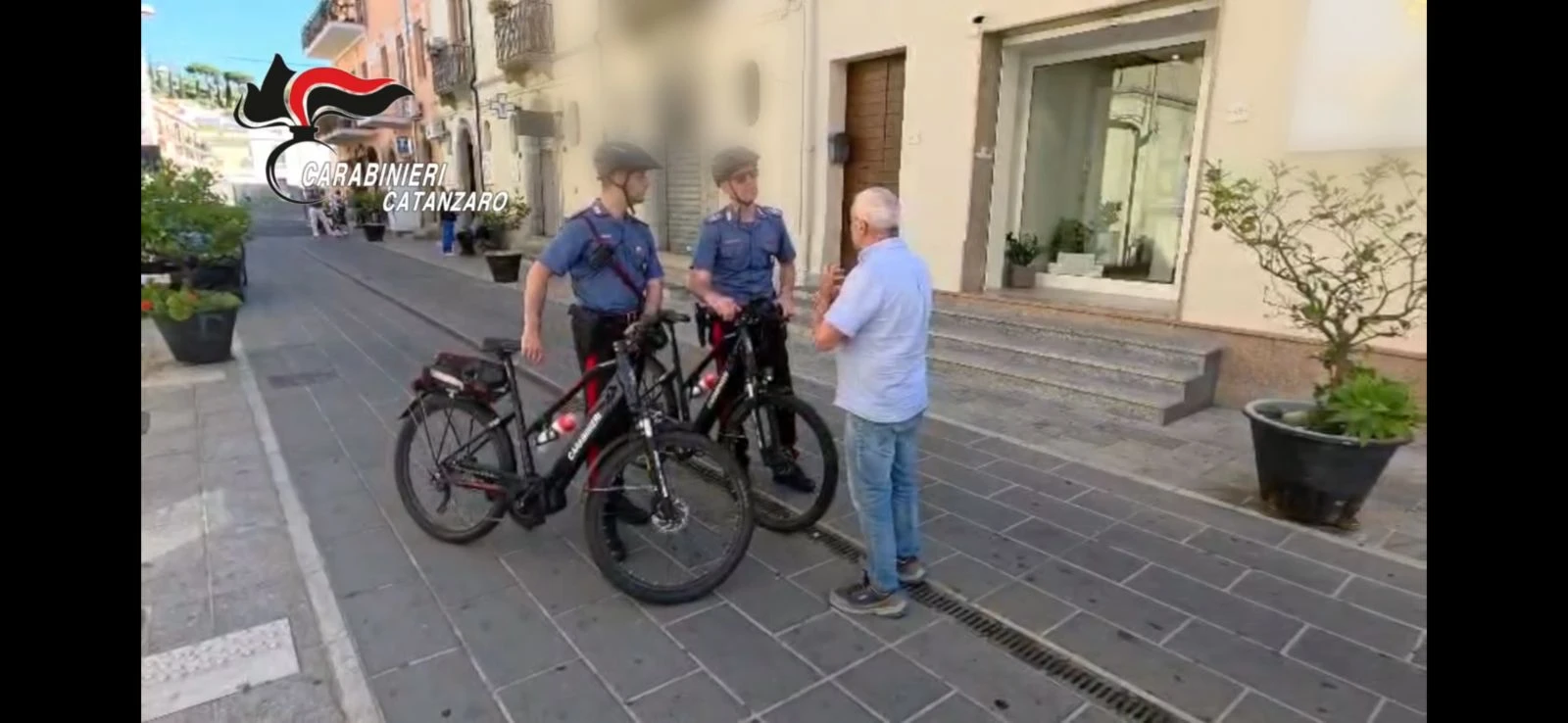 L’Arma dei Carabinieri introduce le e-bike per il controllo del territorio nel Catanzarese