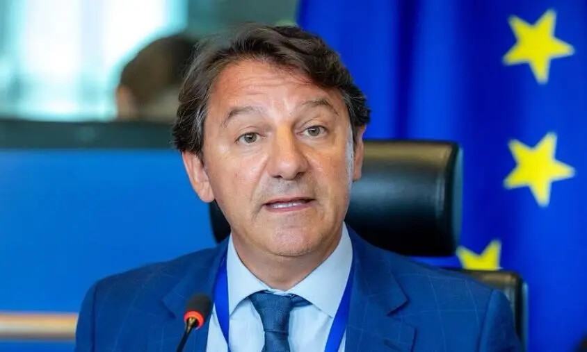 Ponte e autonomia differenziata, Tridico: "Il governo getta fumo negli occhi e continua a spaccare l’Italia" images Ponte e autonomia differenziata, Tridico: "Il governo getta fumo negli occhi e continua a spaccare l’Italia"