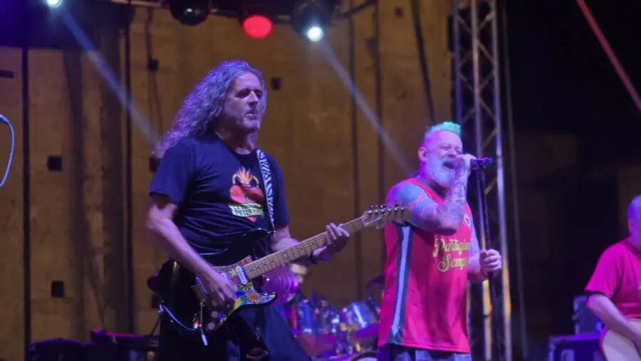 Successo per il concerto dei Modena City Ramblers a Borgia: attesi il 18 luglio i Neri per Caso images Successo per il concerto dei Modena City Ramblers a Borgia: attesi il 18 luglio i Neri per Caso