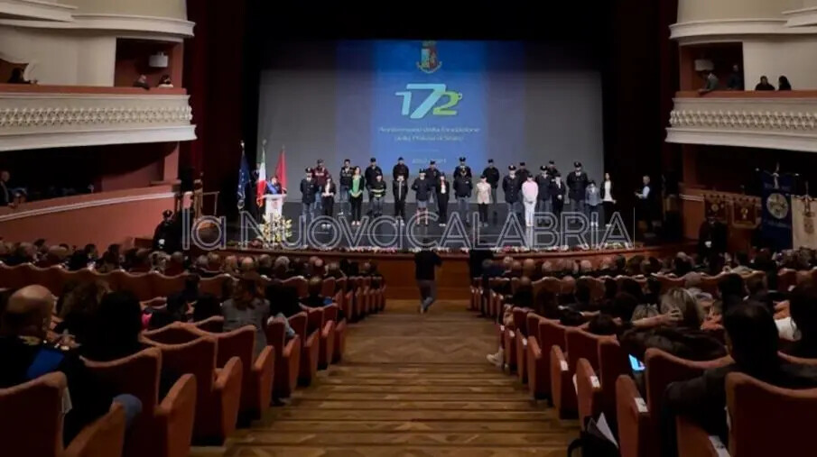 images Festa Polizia, il Questore: "Il poliziotto è la parte vivente dello Stato a tutela dei cittadini"