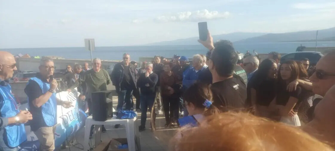 images Catanzaro, la protesta dei diportisti per la grana pontili: “Chiediamo che il Comune trovi soluzione”