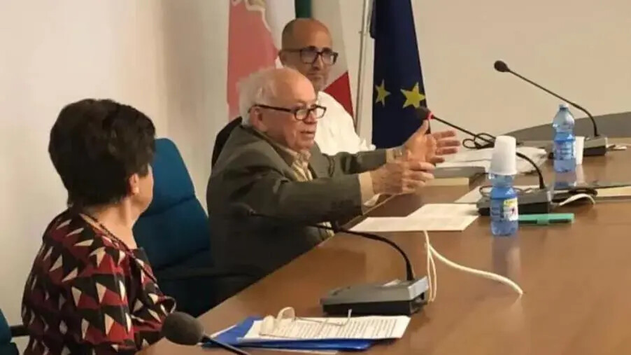 Presentato a Soverato il libro “Calabria la prima Italia” pubblicato dall’americana Gertrude Slaughter nel 1939 images Presentato a Soverato il libro “Calabria la prima Italia” pubblicato dall’americana Gertrude Slaughter nel 1939