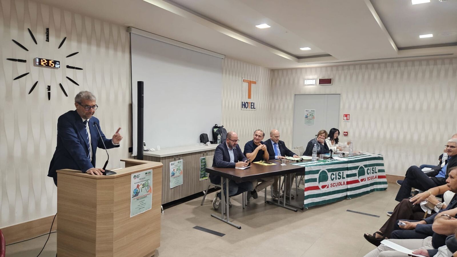 images CISL Scuola, a Lamezia l’undicesima Giornata Nazionale RSU e Delegati con il segretario nazionale Attilio Varengo