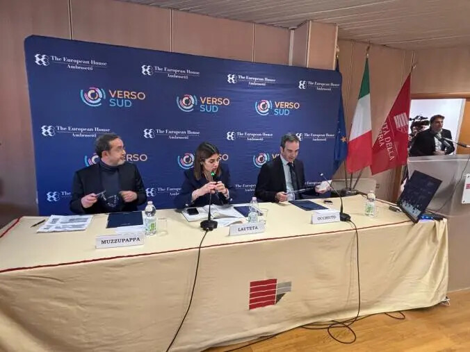 All'Unical la I tappa del roadshow 2025 della piattaforma “Verso sud “di Thea Group images All'Unical la I tappa del roadshow 2025 della piattaforma “Verso sud “di Thea Group