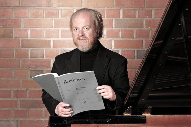 MusicAMA Calabria, stasera a Lamezia Terme il concerto Gerhard Oppitz images MusicAMA Calabria, stasera a Lamezia Terme il concerto Gerhard Oppitz