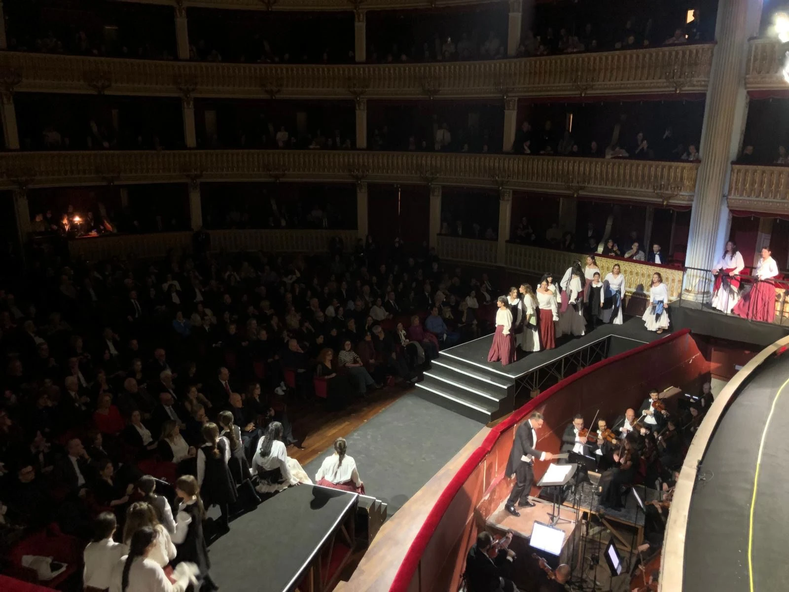 Carmen trionfa al Rendano di Cosenza, Calabrese: “Un’omaggio integrale all’opera di Bizet”