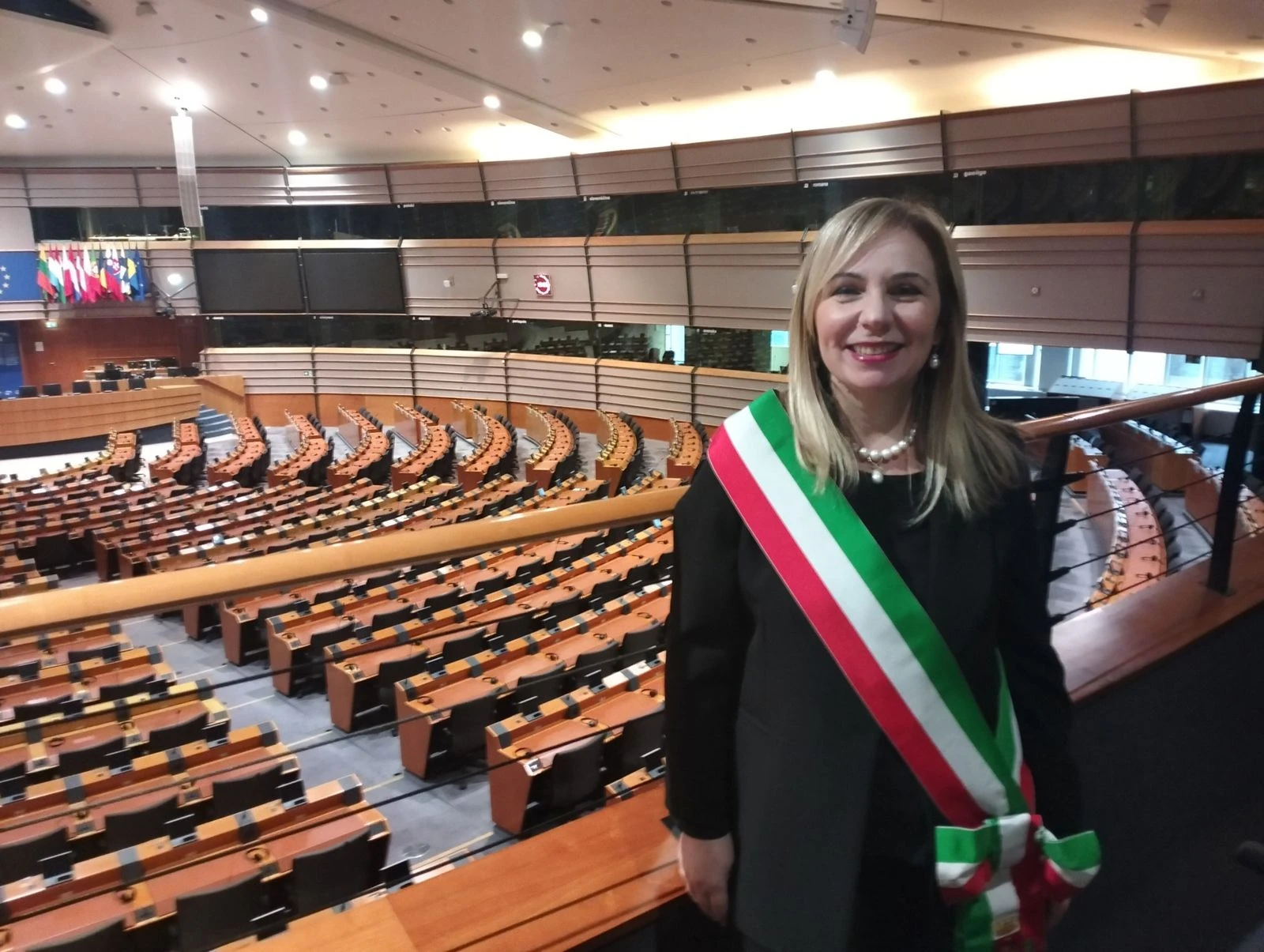 Gioia Tauro, proiettili di kalashnikov e di pistola nella buca delle lettere del sindaco