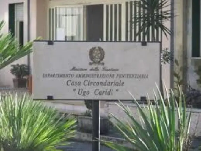 images Catanzaro, la maturità dietro le sbarre: 14 detenuti conseguono il diploma
