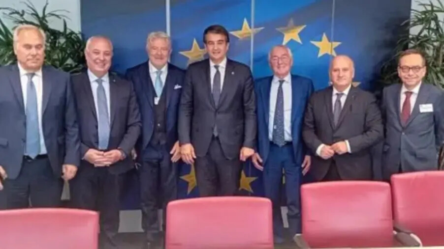 Cosenza, il presidente Algieri a Bruxelles con Unioncamere: incontro con Fitto sul ruolo delle Camere images Cosenza, il presidente Algieri a Bruxelles con Unioncamere: incontro con Fitto sul ruolo delle Camere