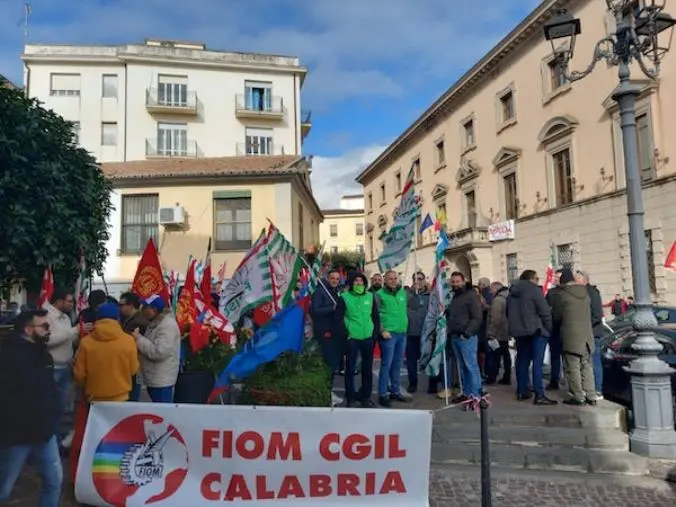 images Sciopero metalmeccanici, i sindacati: "Aumento del salario, riduzione dell'orario, più sicurezza"