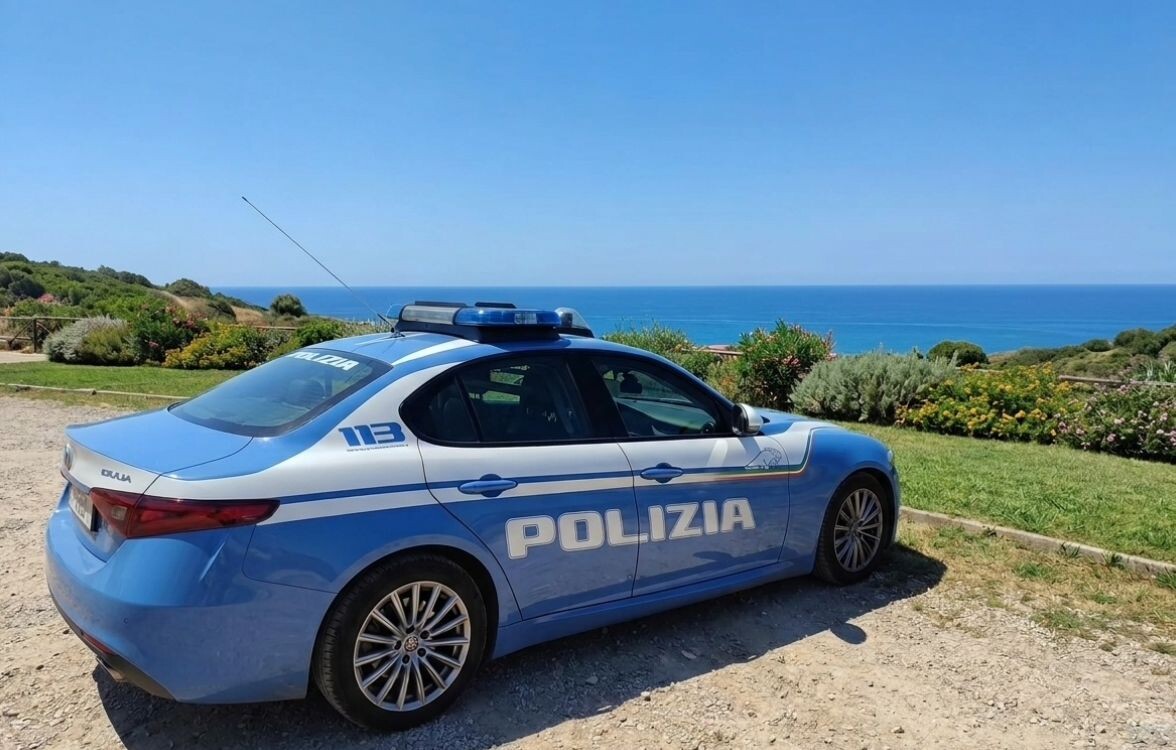 images Immigrazione irregolare, due espulsioni nel Crotonese e controlli a tappeto