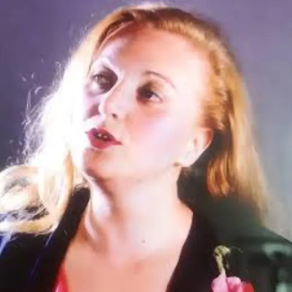 images Spadanuda: "Catanzaro non può dimenticare l'attrice Adele, lei che buttava i fiori sul palco" 