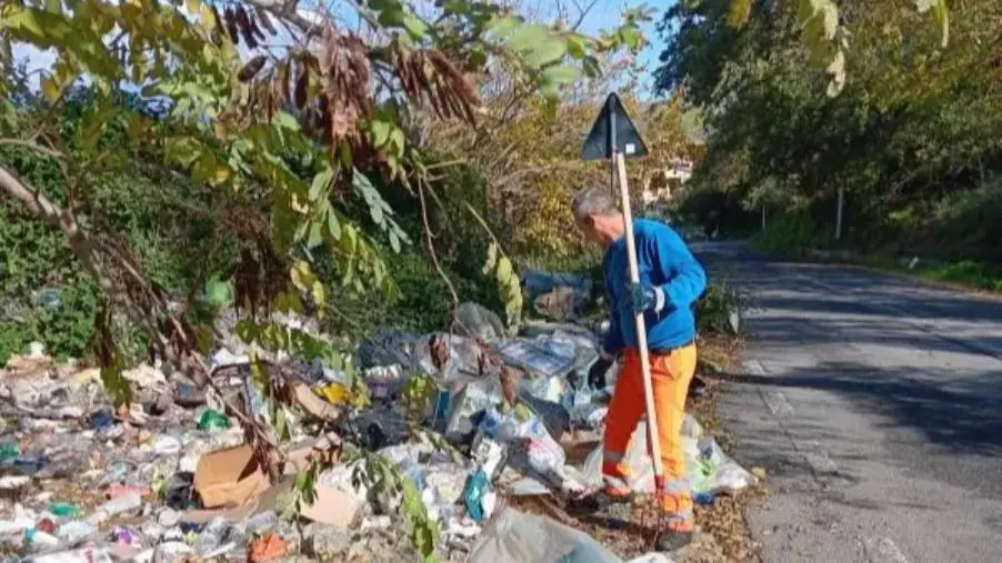 images Catanzaro, ripulita via  Tagliamento: Costa soddisfatto