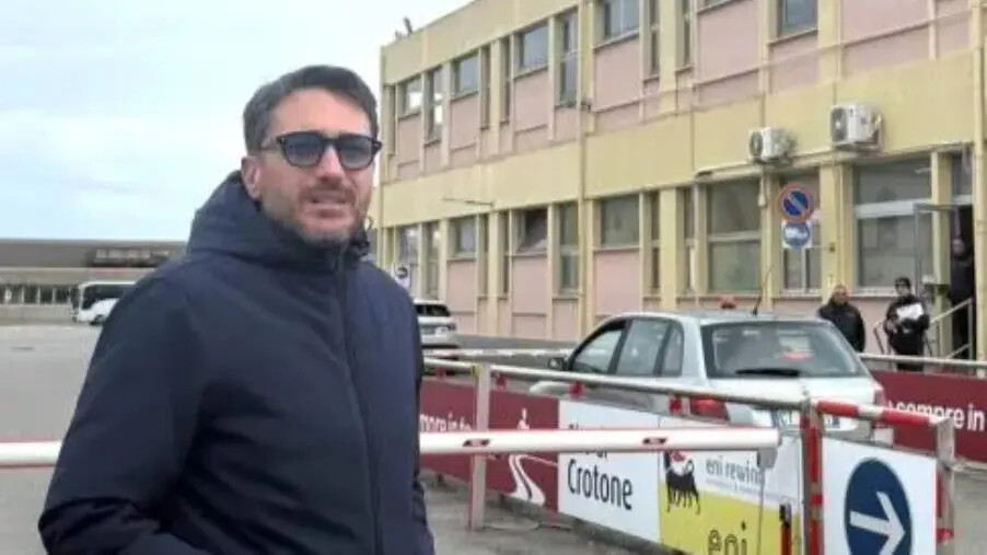 Sin Crotone, terminato sopralluogo Commissione Ecomafie, Irto (Pd): "Rimuovere i rifiuti e mandarli altrove" images Sin Crotone, terminato sopralluogo Commissione Ecomafie, Irto (Pd): "Rimuovere i rifiuti e mandarli altrove"