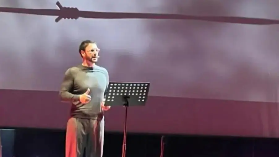 La voce di Raoul Bova che racconta “Il nuotatore di Auschwitz” cattura il Teatro Comunale di Catanzaro images La voce di Raoul Bova che racconta “Il nuotatore di Auschwitz” cattura il Teatro Comunale di Catanzaro