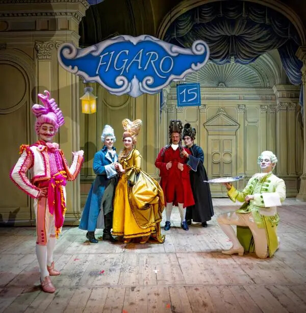 12mila studenti e 2800 docenti di Cosenza sul palco del "Rendano" per "Il barbiere di Siviglia" images 12mila studenti e 2800 docenti di Cosenza sul palco del "Rendano" per "Il barbiere di Siviglia"