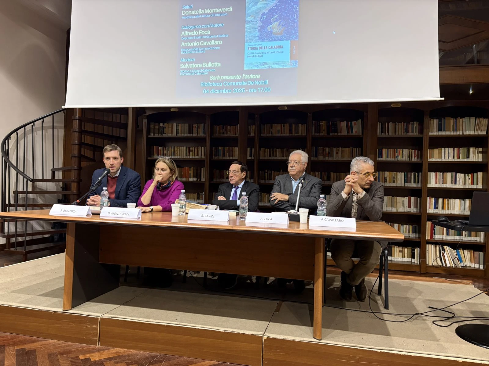 Catanzaro, Giuseppe Caridi presenta la sua Calabria alla Biblioteca De Nobili