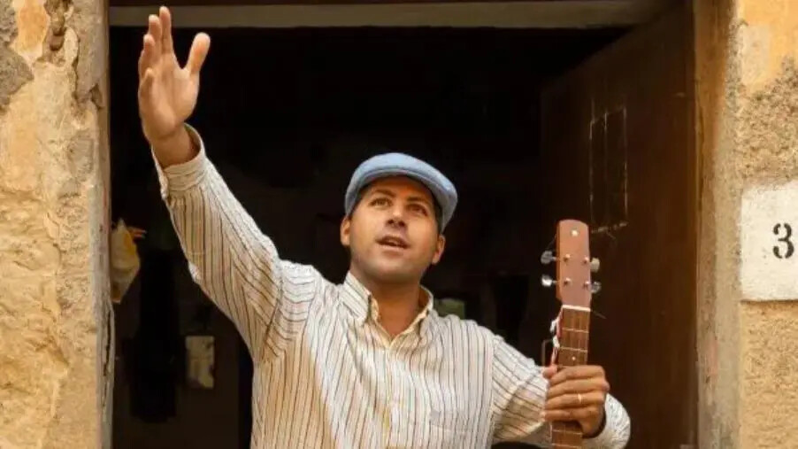 images Il cantastorie Andrea Bressi saluta il nuovo anno con il video di un canto tradizionale