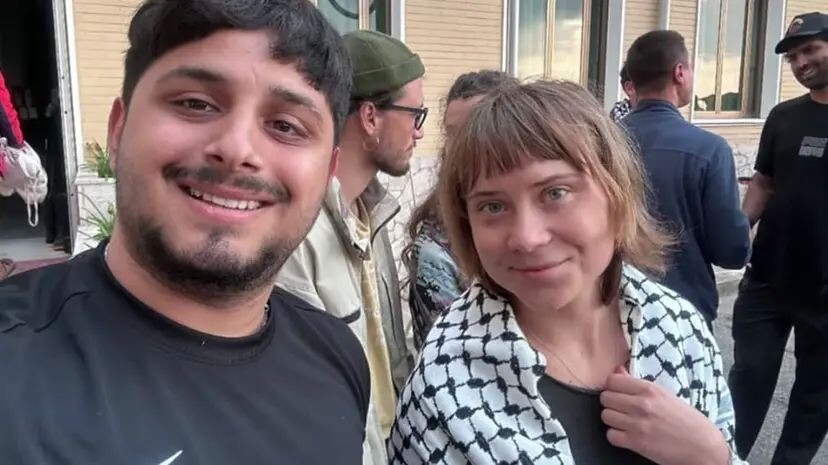 images L'attivista Greta Thunberg a Cetraro tra folla di curiosi e fan