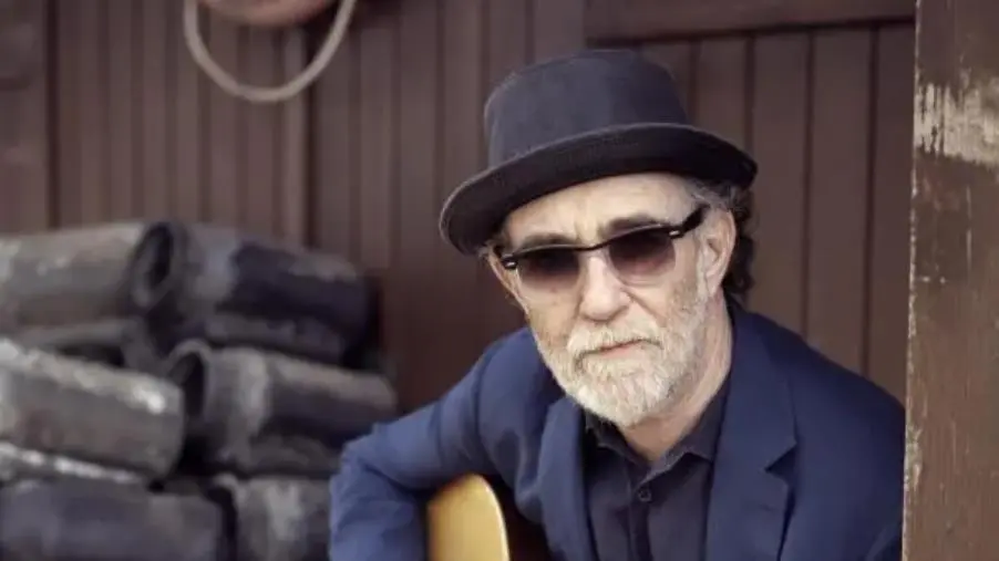 images Krimi Sound Festival, domani sera ai Mercati Saraceni di Cirò Marina il concerto di De Gregori