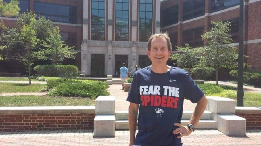 images Oggi a Sellia arrivano due grandi medici di fama internazionale: James Smith e la moglie Leyla