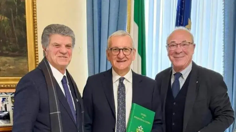Catanzaro, i rappresentanti della Federazione dei Maestri del Lavoro incontrano il prefetto images Catanzaro, i rappresentanti della Federazione dei Maestri del Lavoro incontrano il prefetto