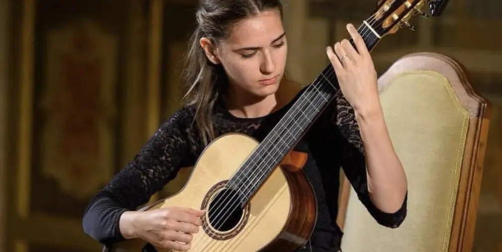 Ama Calabria, a Tropea il recital della giovane chitarrista Eleonora Forelli  images Ama Calabria, a Tropea il recital della giovane chitarrista Eleonora Forelli