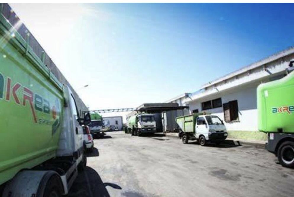 images Crotone, mezzi per la raccolta dei rifiuti messi in quarantena per radioattività