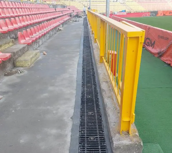 images Ultimate al "Ceravolo" le caditoie dei "distinti", Scarpino: "Altro tassello in attesa del masterplan"