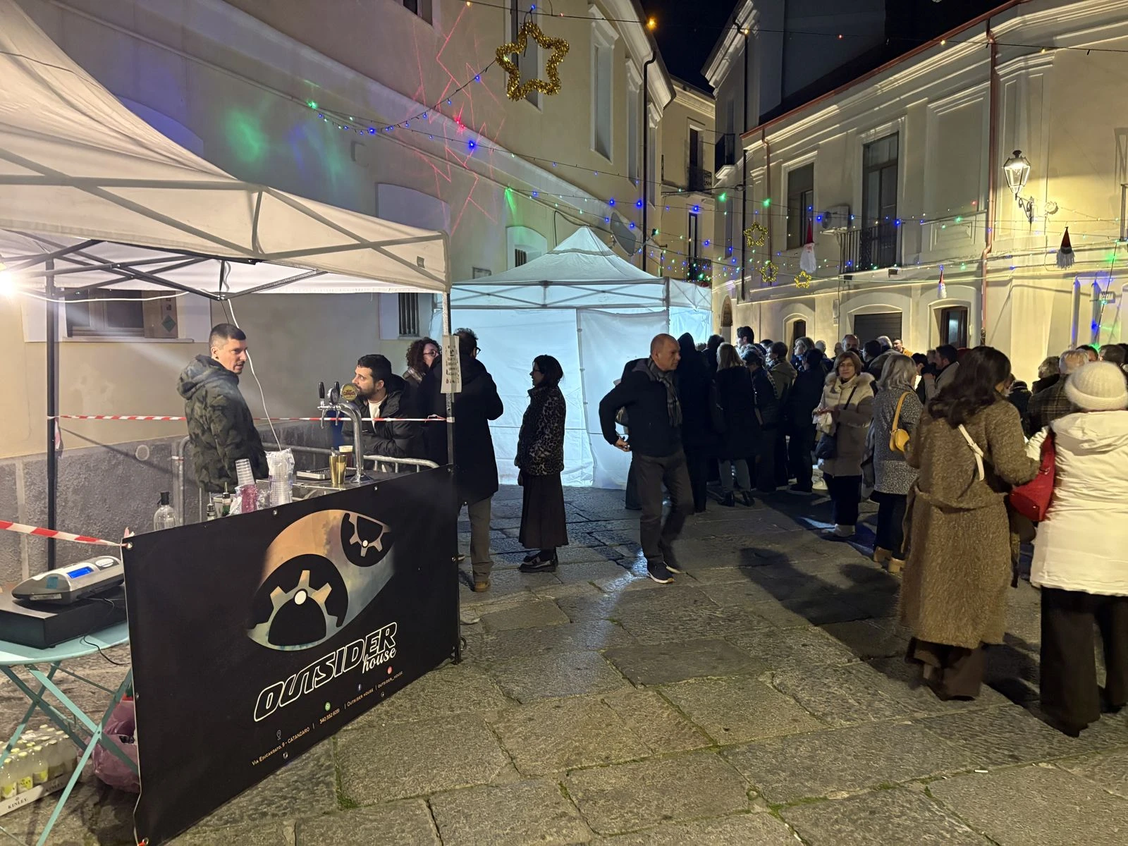 Tra stand e presepi, Pianicello accende il fine settimana natalizio