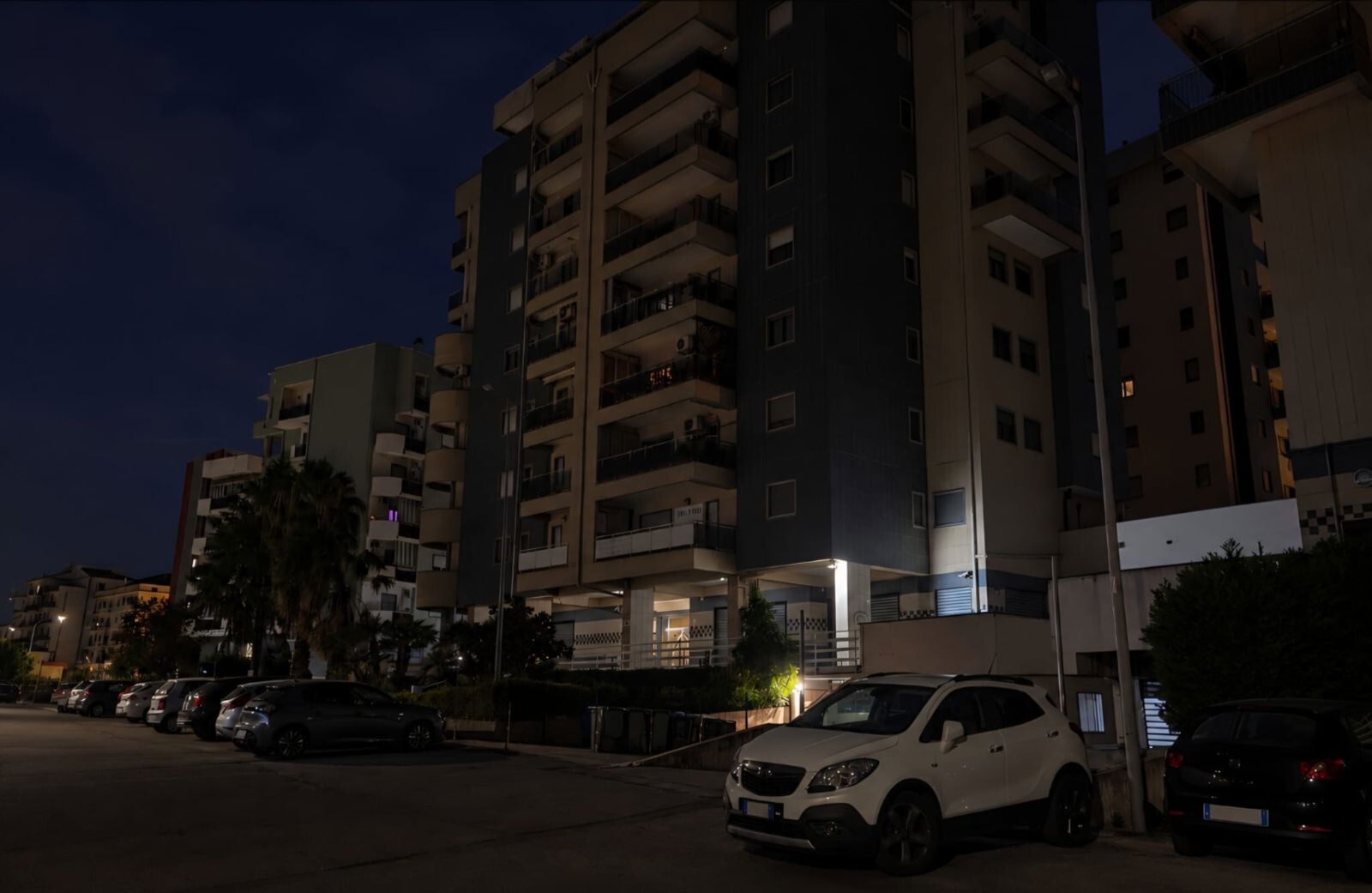 "A Cosenza guasti e ritardi negli interventi dell'illuminazione pubblica, Spadafora (FdI) chiede più sicurezza images "A Cosenza guasti e ritardi negli interventi dell'illuminazione pubblica, Spadafora (FdI) chiede più sicurezza