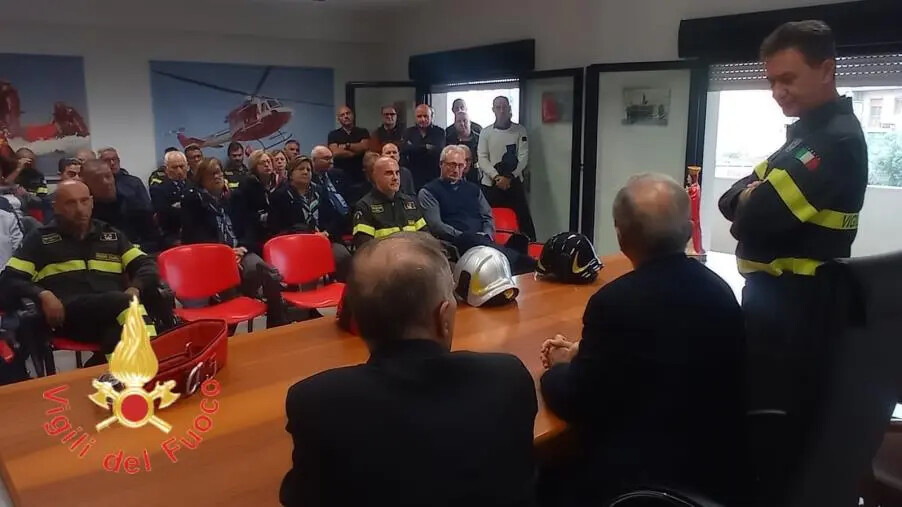 Reggio, l’arcivescovo Fortunato Morrone in visita alla caserma dei vigili del fuoco
images Reggio, l’arcivescovo Fortunato Morrone in visita alla caserma dei vigili del fuoco