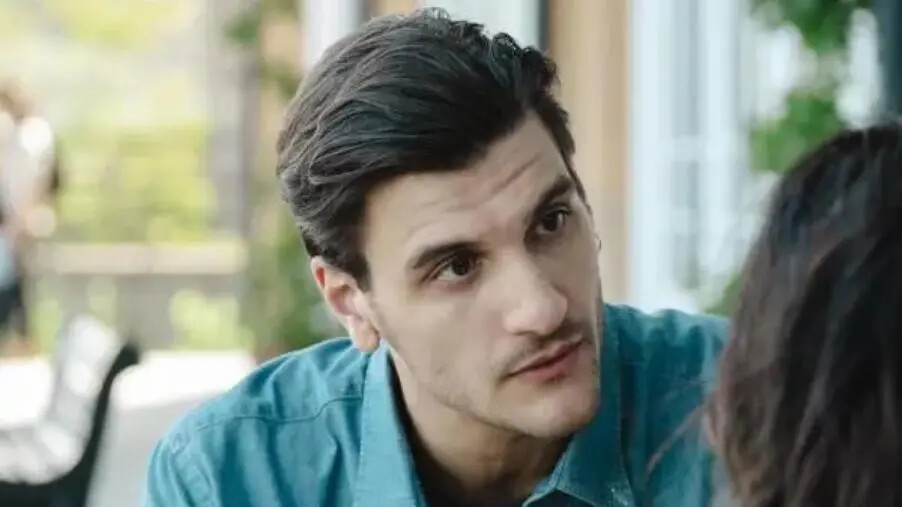 images “Viola come il mare 2”, il catanzarese Lorenzo Scalzo tra i protagonisti della Serie TV Mediaset: l’intervista

