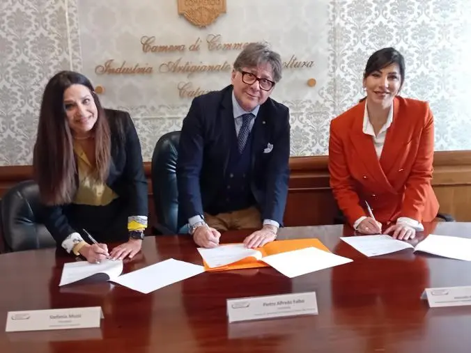 images Parità di genere, la CCIAA di Catanzaro firma un'intesa per valorizzare la donna nel mondo del lavoro