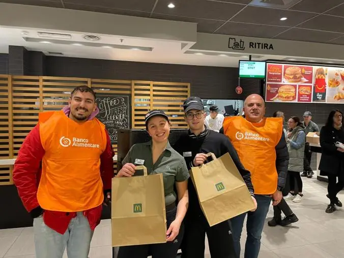 images A Cosenza McDonald’s, la sua Fondazione e Banco Alimentare donano 430 pasti caldi a settimana a chi è in difficoltà