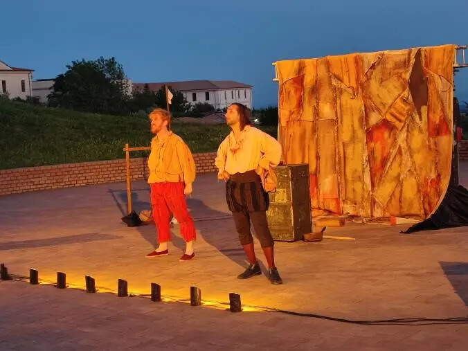 images Catanzaro, rassegna Performing: al Parco "Michele Traversa" la compagnia Stivalaccio Teatro presenta "Don Chisciotte"

