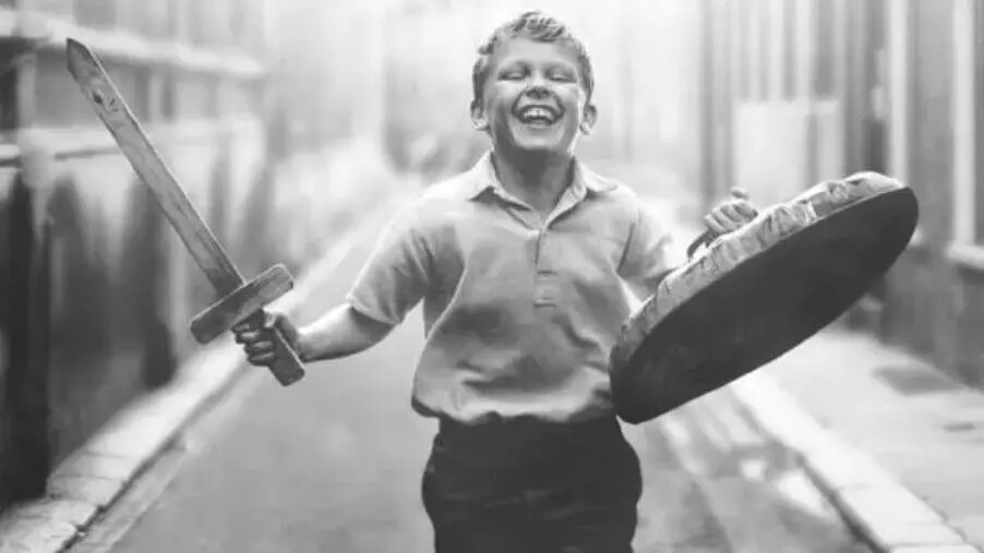 A Lamezia ancora "Cinema in biblioteca" venerdì 12 luglio con la proiezione del film “Belfast” images A Lamezia ancora "Cinema in biblioteca" venerdì 12 luglio con la proiezione del film “Belfast”