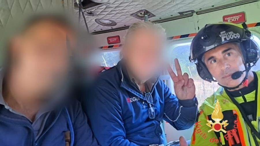 images Due cercatori di funghi si perdono in un bosco nel Cosentino, salvati dai vigili del fuoco 