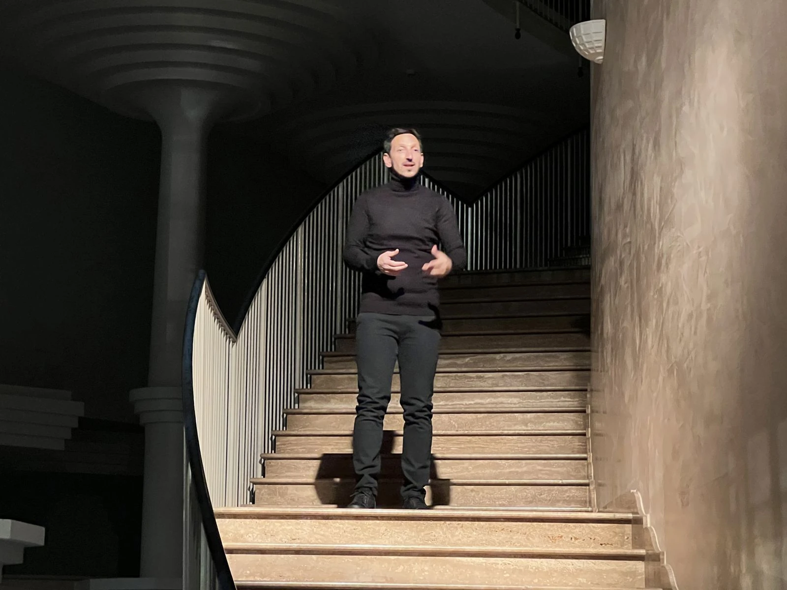 Catanzaro, al Politeama “La nave teatro”: uno spettacolo che cambia lo sguardo del pubblico 