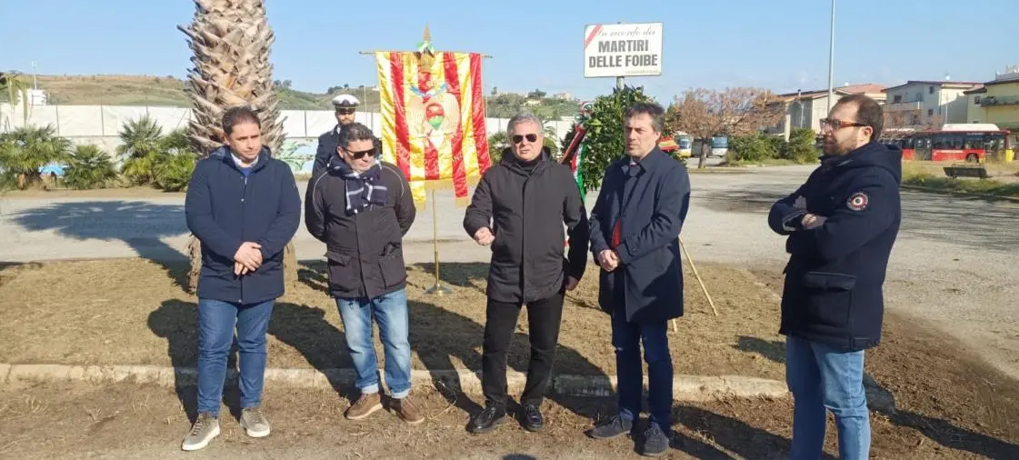 Catanzaro, nel quartiere Giovino istituzioni unite nel ricordo delle Foibe: “Non c'è colore politico” images Catanzaro, nel quartiere Giovino istituzioni unite nel ricordo delle Foibe: “Non c'è colore politico”