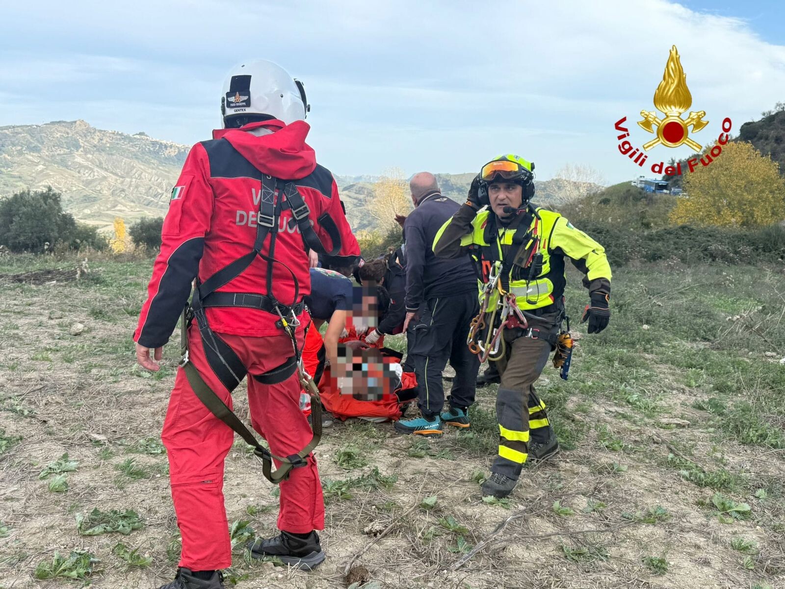 Trattore precipita in un burrone nel Crotonese: 2 morti e un ferito images Trattore precipita in un burrone nel Crotonese: 2 morti e un ferito