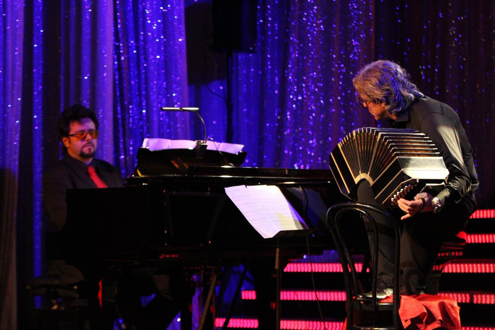 images &nbsp;L’ensemble “Duettango”&nbsp;del Conservatorio “Tchaikovsky” incanta il Teatro Sabat&nbsp;di Varsavia 