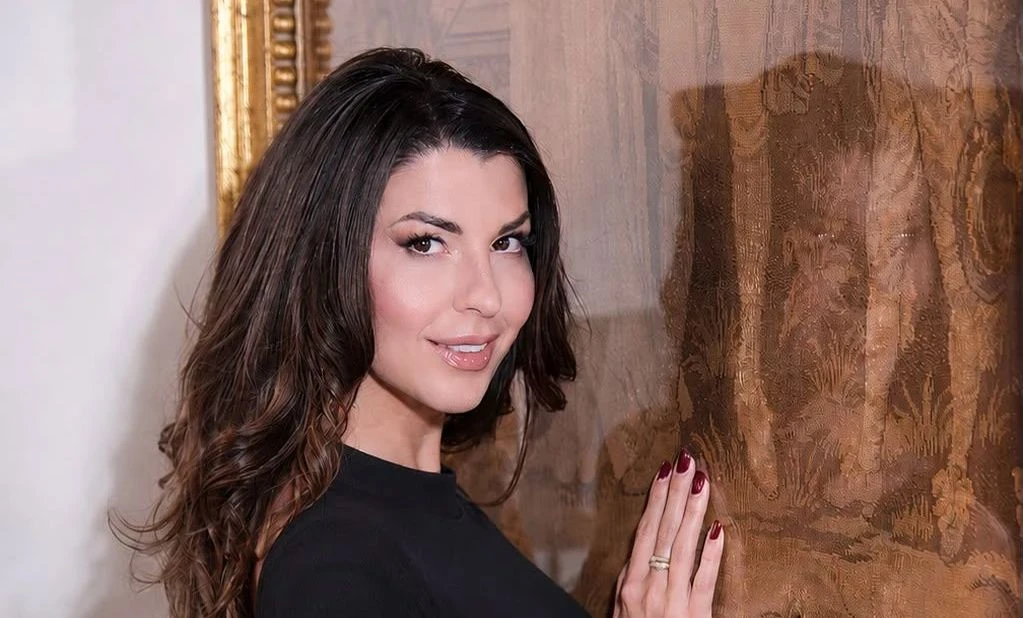 Claudia Conte presenta il romanzo civile "Dove nascono i silenzi": incontri a Belmonte e Soverato