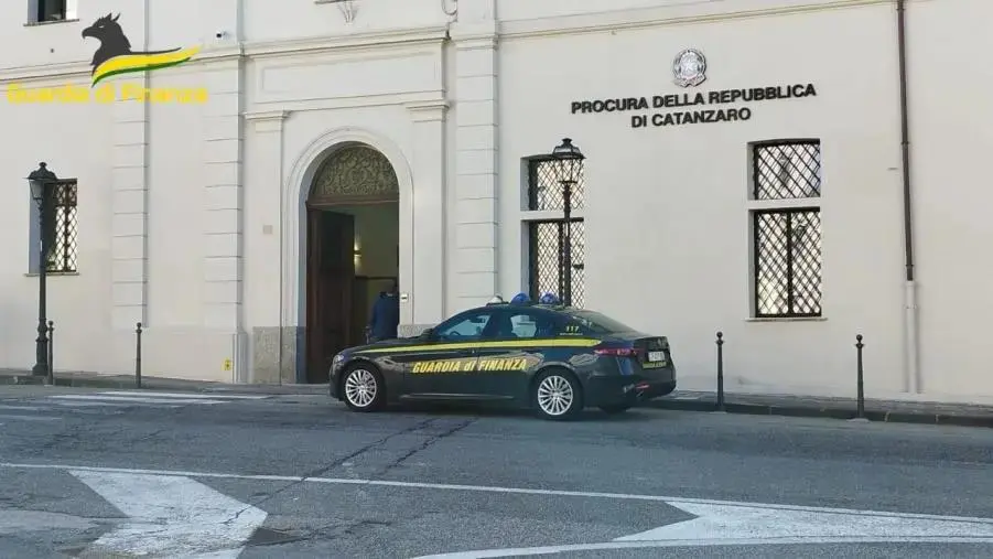 images Rendevano false dichiarazioni per ottenere il gratuito patrocinio: 92 indagati a Catanzaro